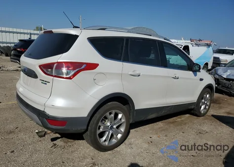 2014 Ford Escape Titanium z USA, uszkodzony, nr VIN 1FMCU9J90EUE05452